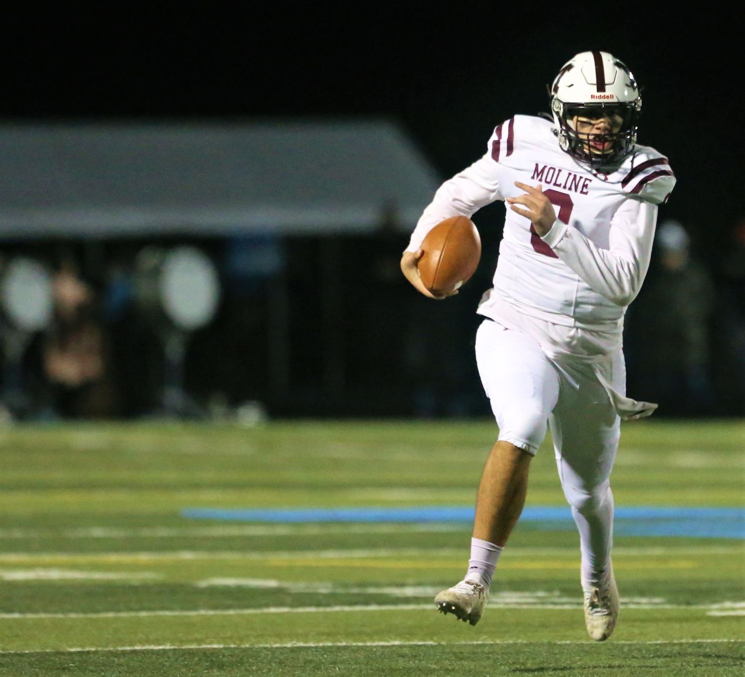110521-qc-spt-moline fball28.jpg